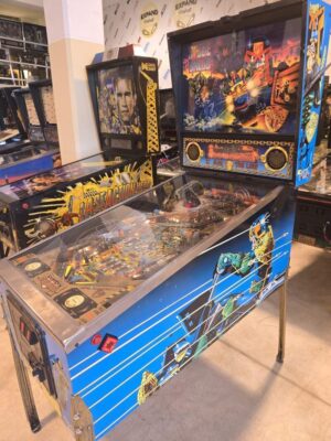 JUDGE DREDD BALLY WILLIAMS PINBALL FLIPPER (T2203)