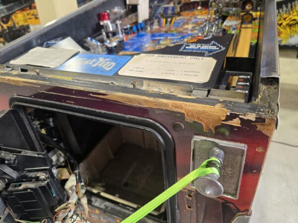 JUNK YARD BALLY WILLIAMS PINBALL FLIPPER (P2249)