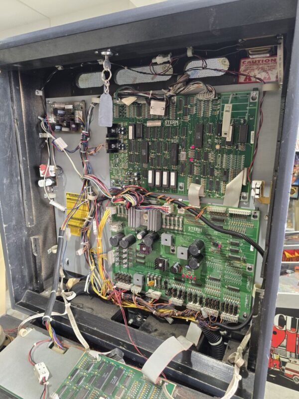 STRIKER XTREME STERN PINBALL FLIPPER (P2260)