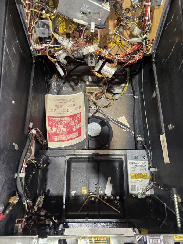 PIRATES OF THE CARIBBEAN STERN PINBALL FLIPPER (P2274)