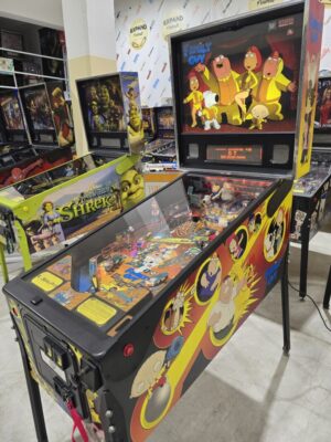 FAMILY GUY STERN PINBALL FLIPPER (P2287)