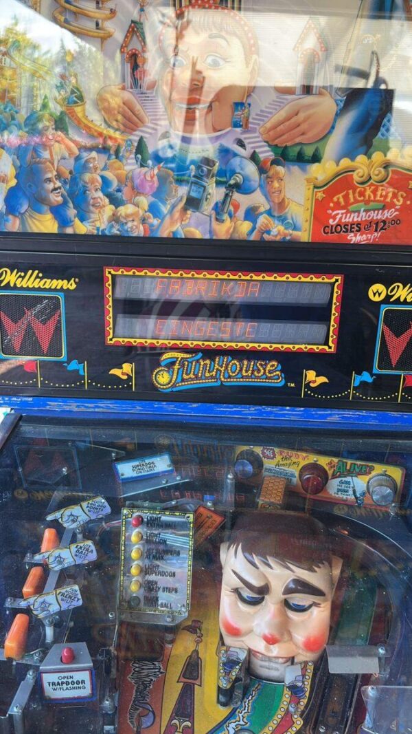 FUNHOUSE BALLY WILLIAMS PINBALL FLIPPER (D0052)