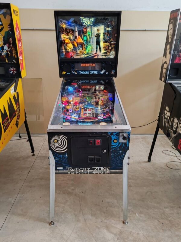 TWILIGHT ZONE BALLY WILLIAMS PINBALL FLIPPER (P1872)